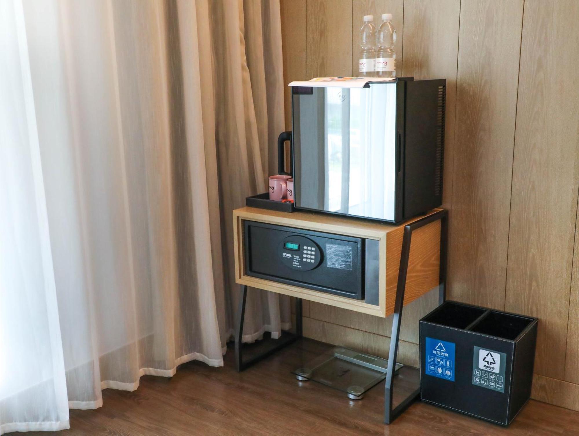 Moxy Shenzhen North Station Hotel Екстериор снимка