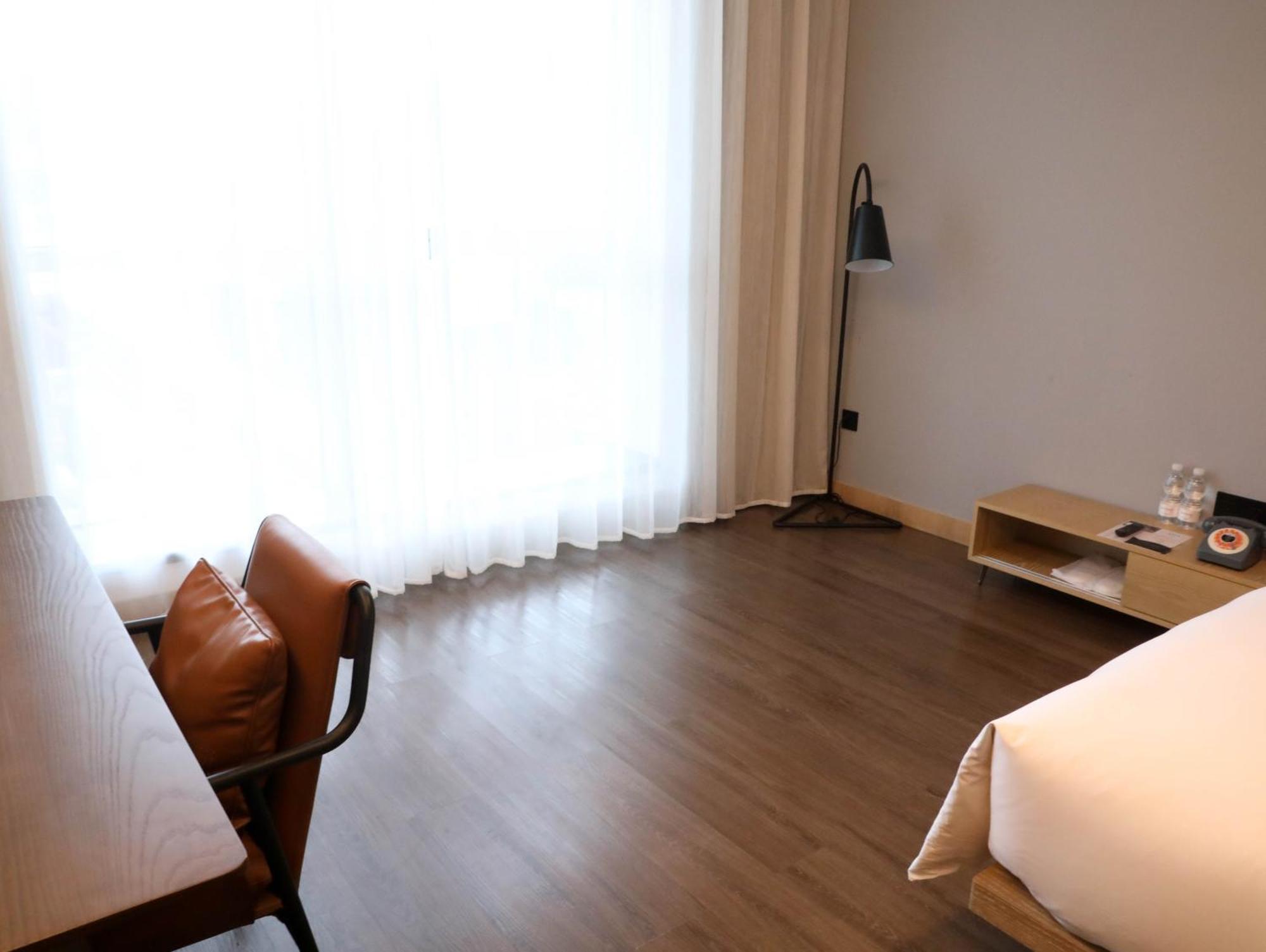 Moxy Shenzhen North Station Hotel Екстериор снимка
