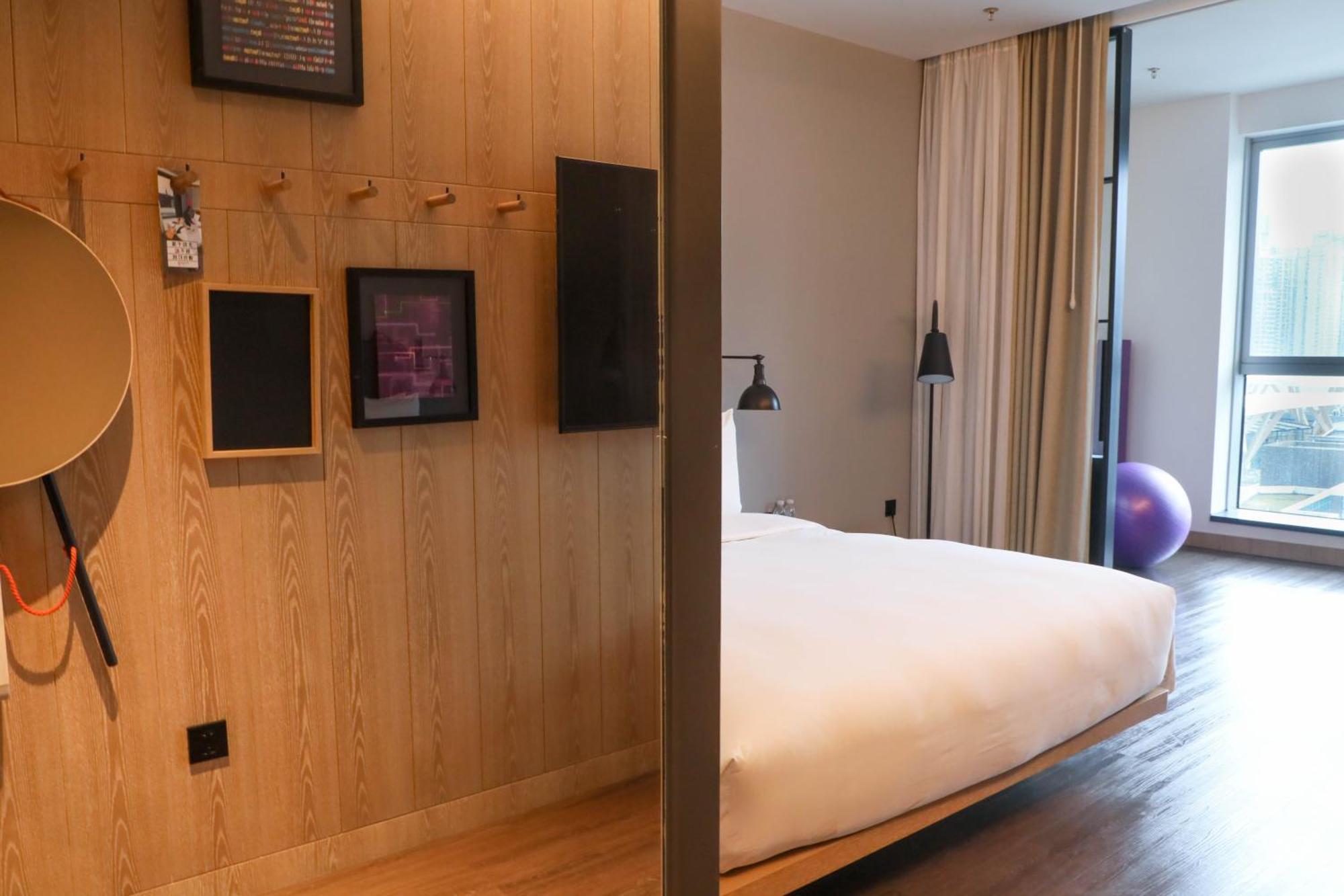 Moxy Shenzhen North Station Hotel Екстериор снимка